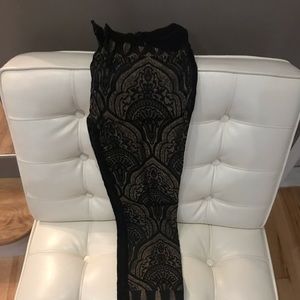 Black skinny 7 jeans size 27